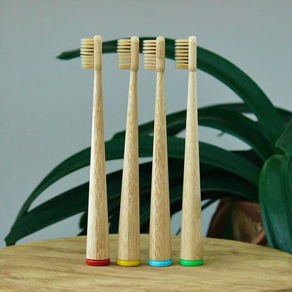 Brosse à dents | BAMBOU | Jaune, vert, rouge ou bleu | Tient debout grâce à son soclebrosse à dentsUneViePlusSaine