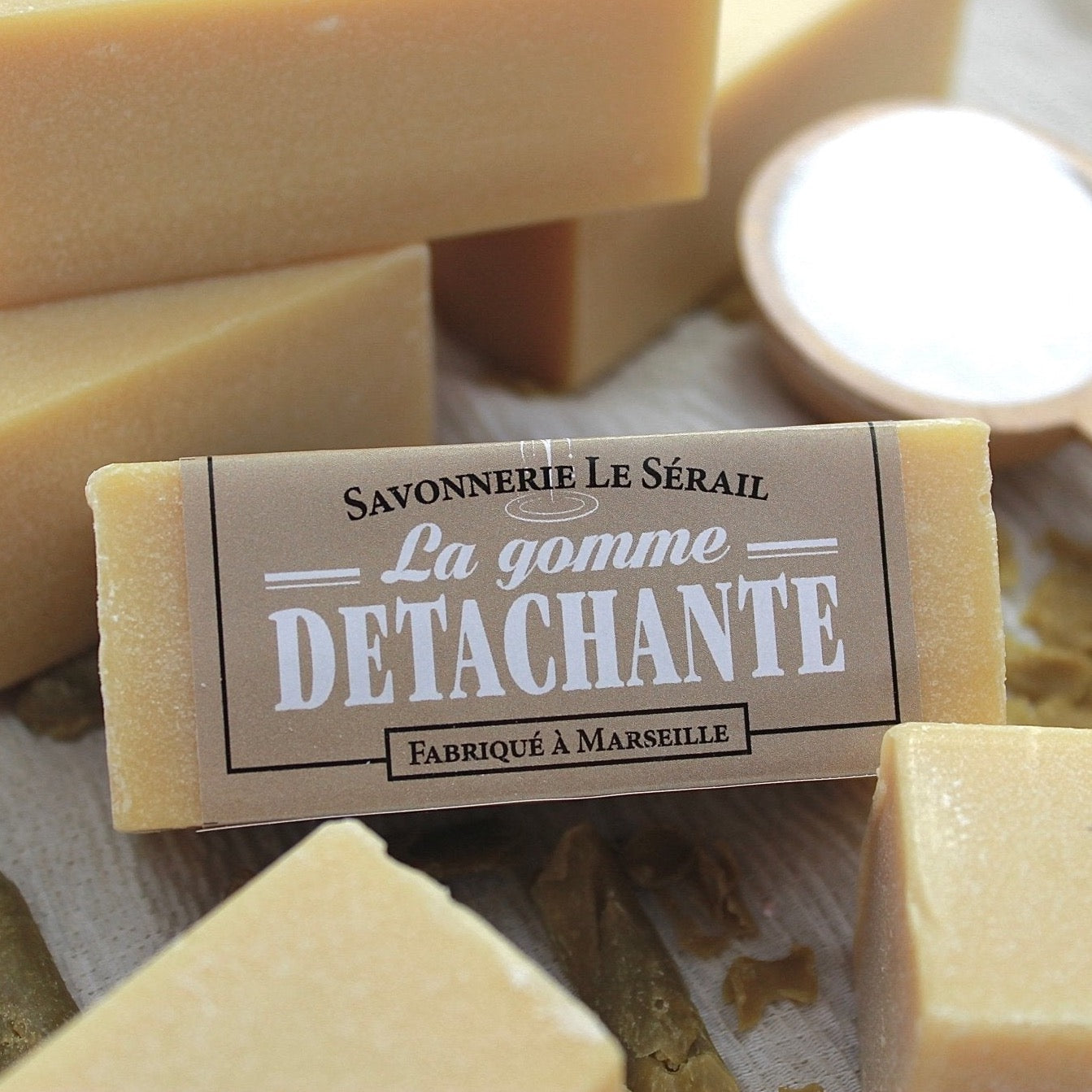 Gomme détachante | Savon de Marseille & BicarbonateSavon détachantUneViePlusSaine